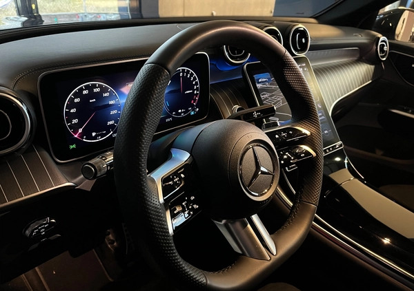 Mercedes-Benz GLC cena 349900 przebieg: 9900, rok produkcji 2023 z Gdańsk małe 326